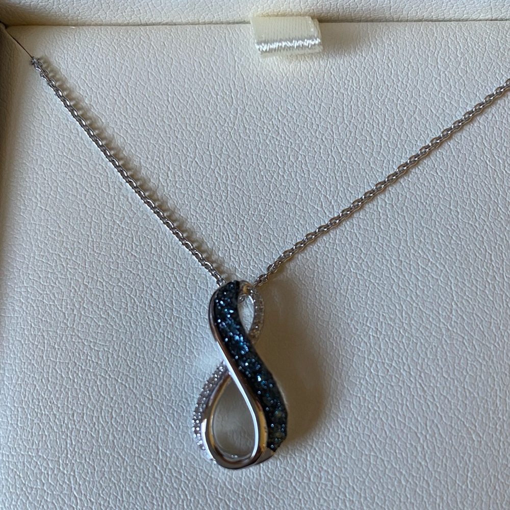 Blue diamond necklace